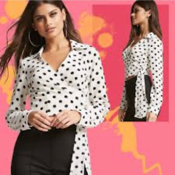 Forever 21 Tops - Forever 21 Women’s White & Black Polka Dot Wrap Shirt Size Small
